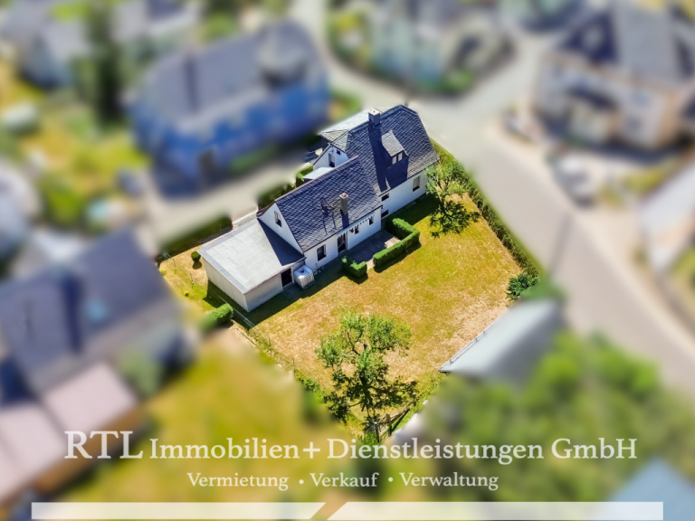 Luftansicht Grundst�ck Rosenthal am Rennsteig OT Pottiga Einfamilienhaus Einfamilienhaus mit Anbau und Garten in ruhiger Wohnlage (A1736)