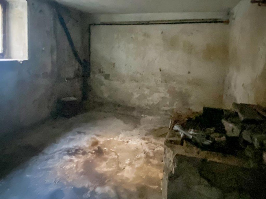 Keller Mehrfamilienhaus P��neck