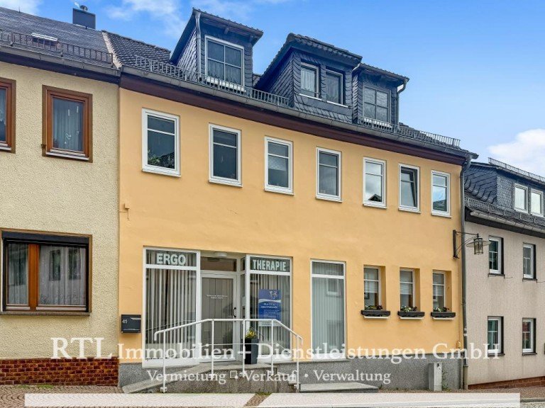Au�enansicht Leutenberg Haus (A1565) Wohn- und Gesch�ftshaus in zentraler Lage von Leutenberg!