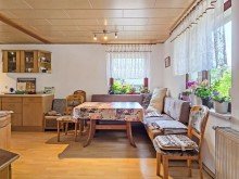 Essecke Ankommen im Gr�nen: Familienhaus mit Platz, Garten und Scheune/Werkstatt (A1734)