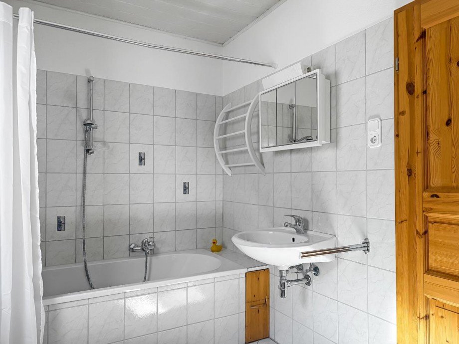 Bad FeWo 2 Einfamilienhaus Leutenberg