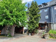 R�ckansicht inkl. Parkpl�tze Vielf�ltige M�glichkeiten in der Nummer 1!