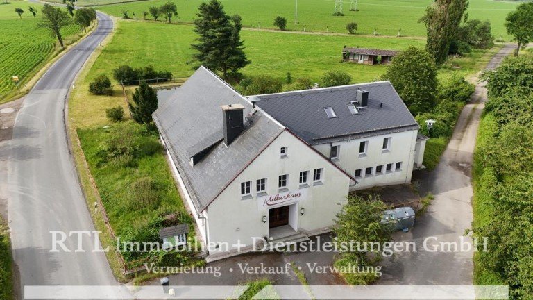 Ansicht Leutenberg Haus (A1550) Vielseitiges Kulturhaus mit Veranstaltungssaal und Ferienwohnungen in Kleingeschwenda