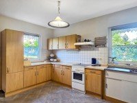 Bild (8643e15b288b05bb377db8d4351d75ed): Einfamilienhaus mit liebevoll angelegtem Garten und Balkon (A1740)