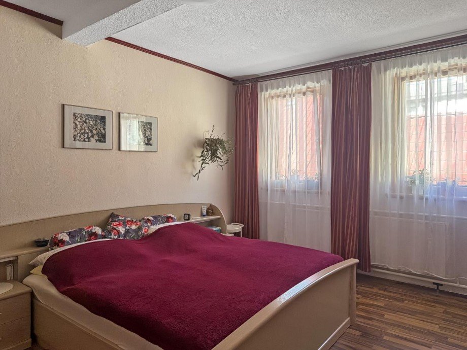 Schlafzimmer Hauptwohnung Mehrfamilienhaus Leutenberg