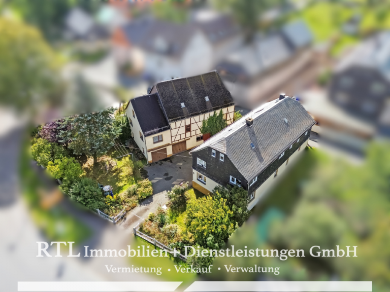 Ansicht von oben Bad Lobenstein Einfamilienhaus Bauernhaus mit Scheune und viel Platz (A1784)