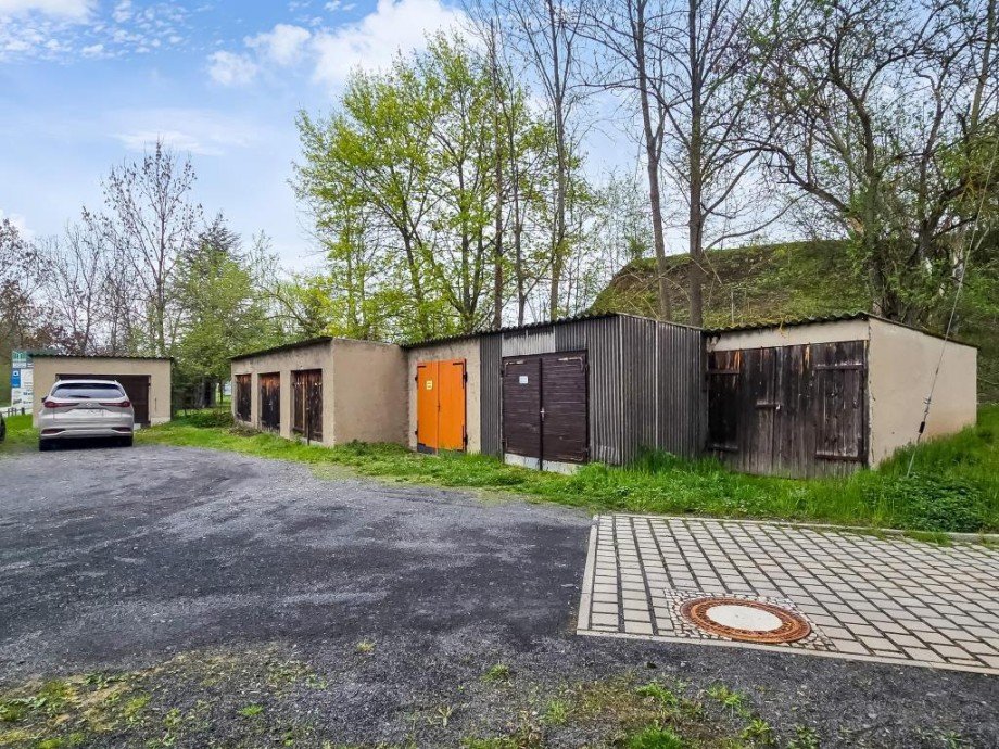 Garagen Haus 1 Mehrfamilienhaus Saalfeld