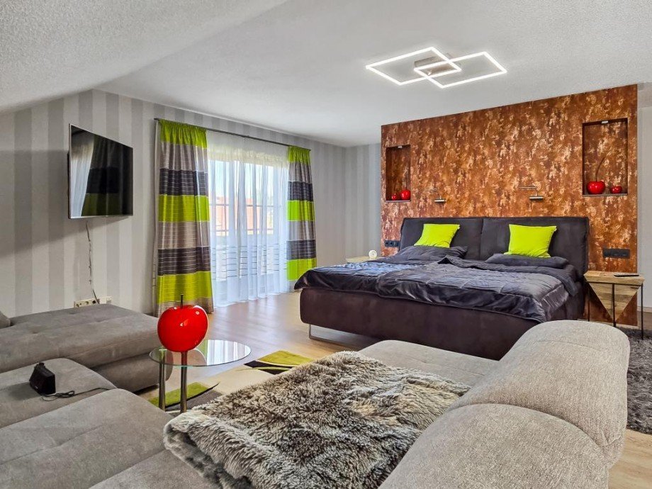 Schlafzimmer DG Einfamilienhaus Rehau