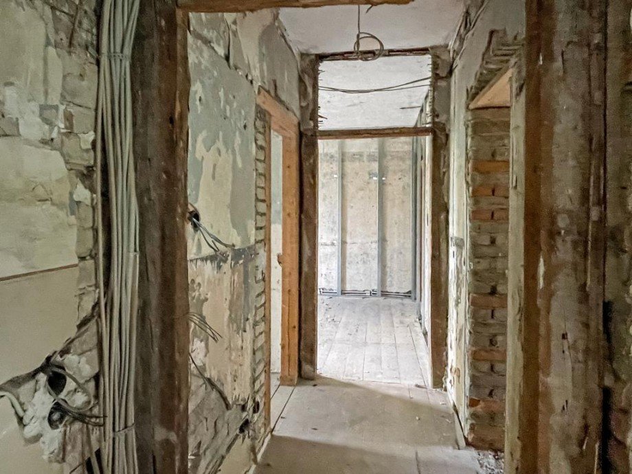 Flur Mehrfamilienhaus P��neck