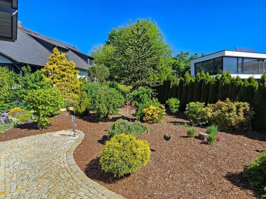 Garten Einfamilienhaus Rehau