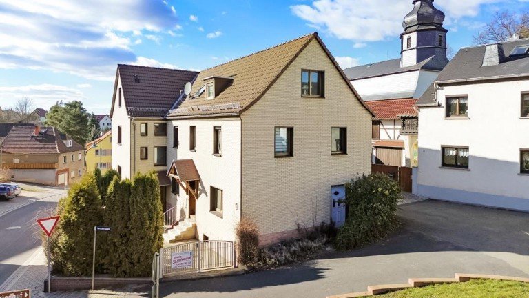 Ansicht Kamsdorf Einfamilienhaus Platzwunder mit Potenzial!- perfekt f�r Familien oder als Kapitalanlage A1707)