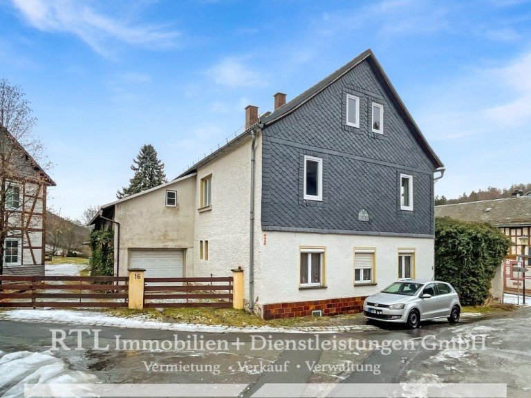 Stra�enansicht Unterloquitz Einfamilienhaus Sanierungsobjekt: Bauernhaus mit Scheune in Unterloquitz (A1702)