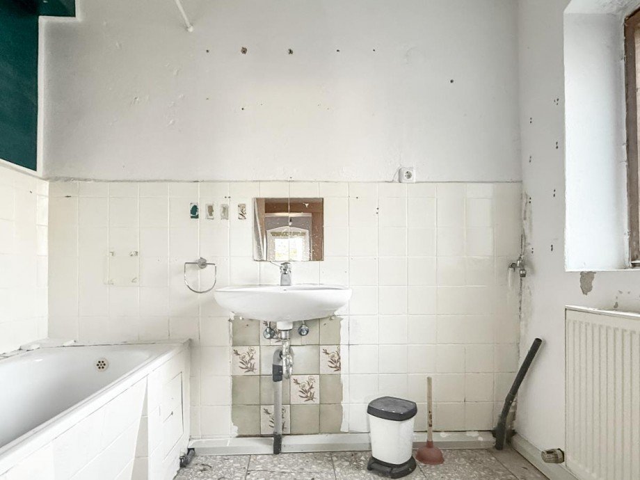 Tageslichtbad mit Wanne Einfamilienhaus Rosenthal am Rennsteig