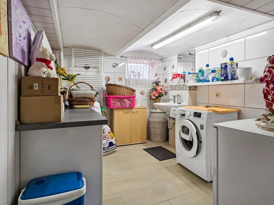 Waschk�che UG Mehrfamilienhaus Neustadt/Orla