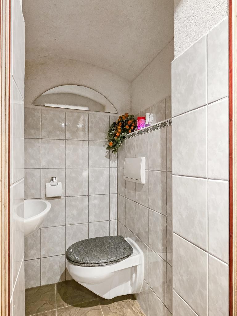 weiteres WC im UG Mehrfamilienhaus Neustadt/Orla