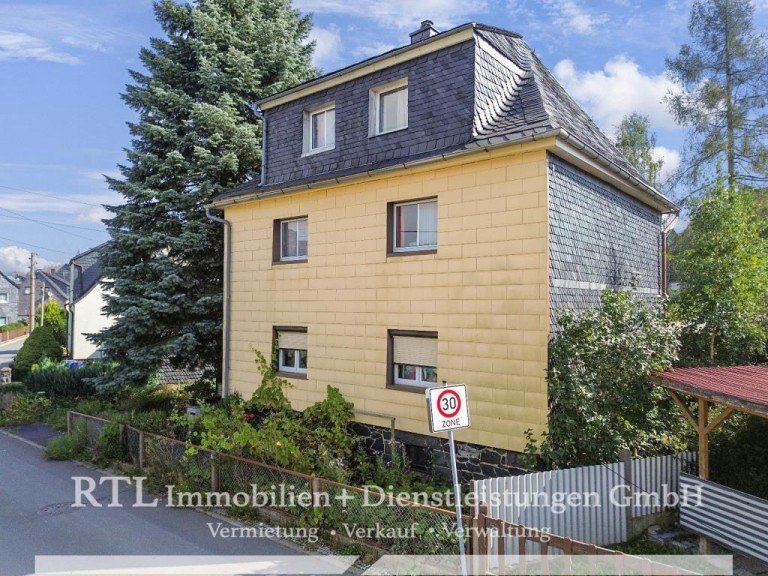 Frontansicht Rosenthal am Rennsteig Einfamilienhaus Mietkauf m�glich! gro�es Haus, 3 Garagen und viel Potenzial (A1695)