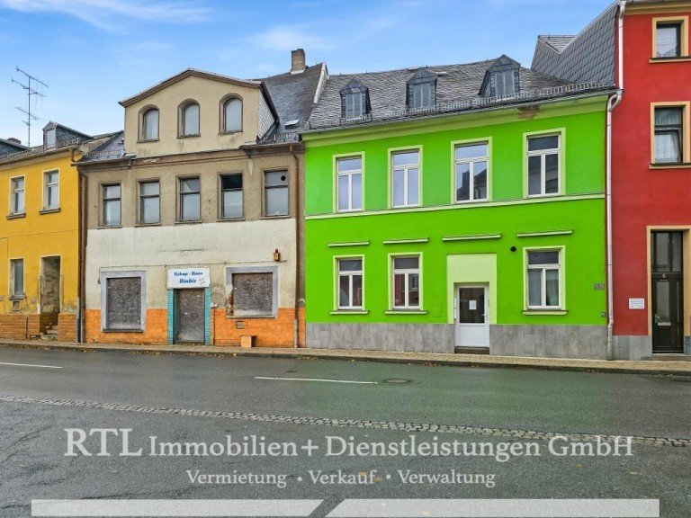 Stra�enansicht Schleiz Zweifamilienhaus zwei Wohnungen bezugsbereit, mit Nachbarhaus- vielseitiges Entwicklungspotenzial (A1697)