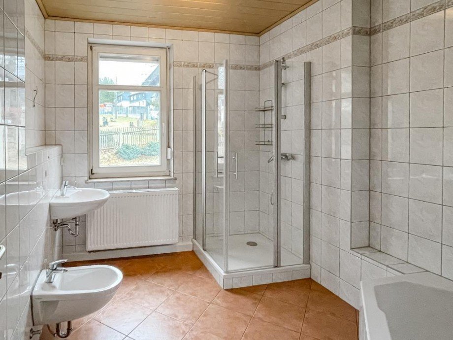 Badezimmer Wohnung EG Zweifamilienhaus Wurzbach