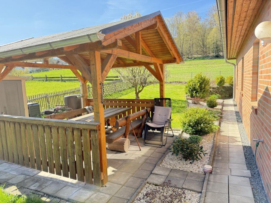 Terrasse auf der S�dseite Einfamilienhaus E�bach