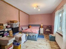 Zimmer OG Bauernhaus mit Nebengelass und weitl�ufigem Grundst�ck (A1663)